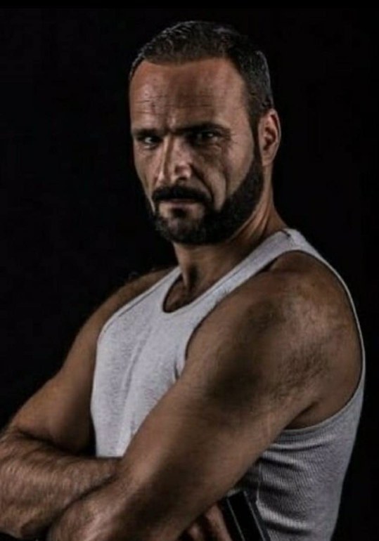 巴布拉克·阿克巴里 Babrak Akbari照片