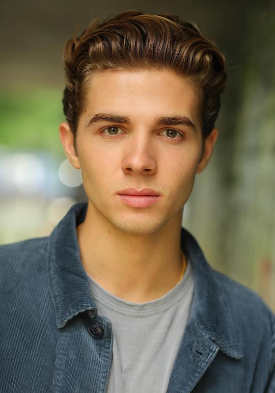 阿奇·米勒 Achi Miller照片