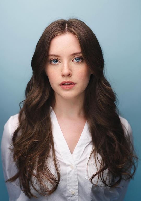 阿莱娜·苏格纳 Alaina Surgener照片