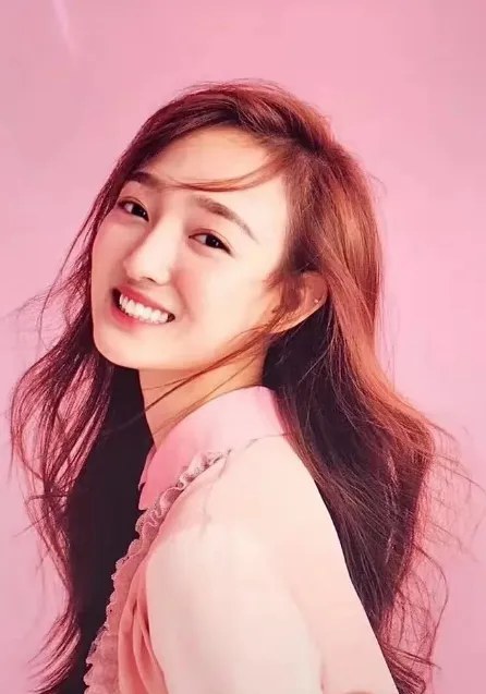 李羽桐 Nian Tong照片