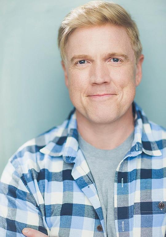 达斯汀·塔克 Dustin Tucker照片