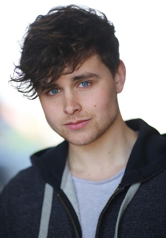 劳埃德·梅雷迪斯 Lloyd Meredith照片