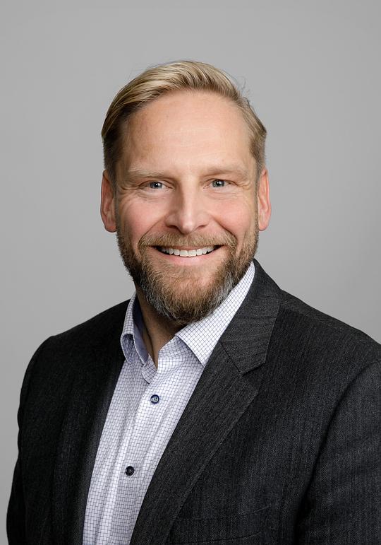 劳里·温塔莫 Lauri Untamo照片