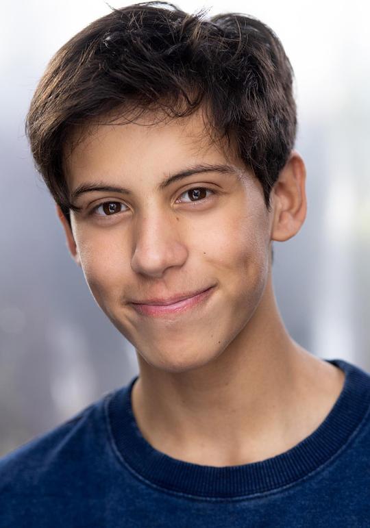 阿里斯图·米汉 Aristou Meehan照片