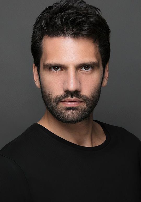 卡安·乌尔甘哲奥卢 Kaan Urgancioglu照片