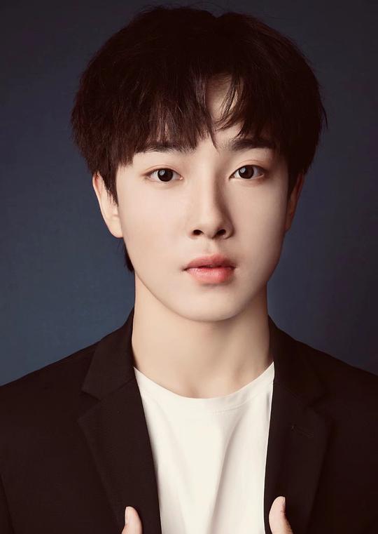 张治洲 Zhizhou Zhang照片