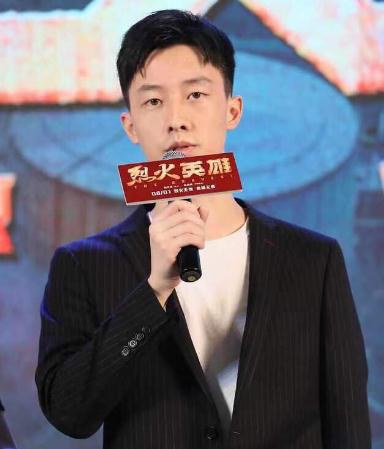 张逸伦 Yilun Zhang照片