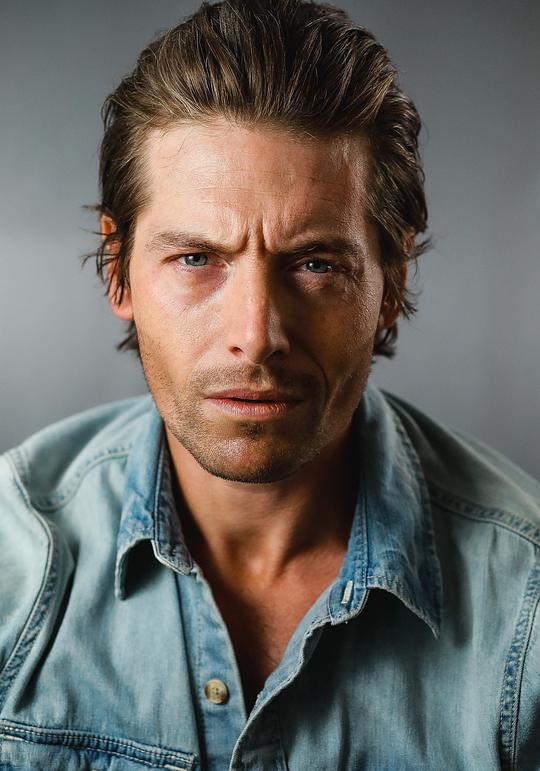 麦克·马科夫 Mike Markoff照片