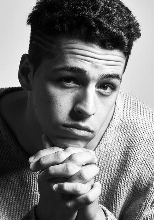 西蒙·亨普 Simon Hempe照片