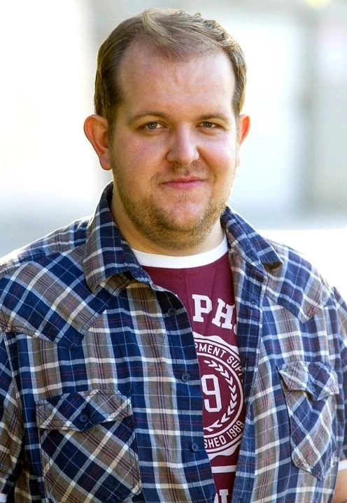 多米尼克·伯吉斯 Dominic Burgess照片