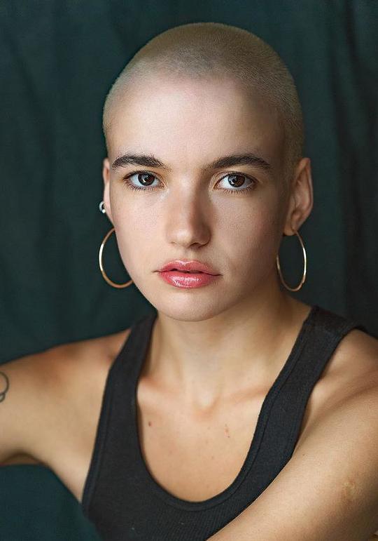 米娅·亚提米丝 Mia Artemis照片