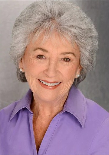 玛丽·卢拉姆 Mary Looram照片