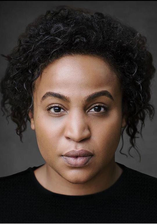 索菲娅·诺姆维特 Sophia Nomvete照片