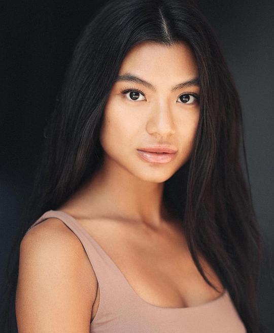 思黛菲·琪·沙翁 Stephi Chin-Salvo照片