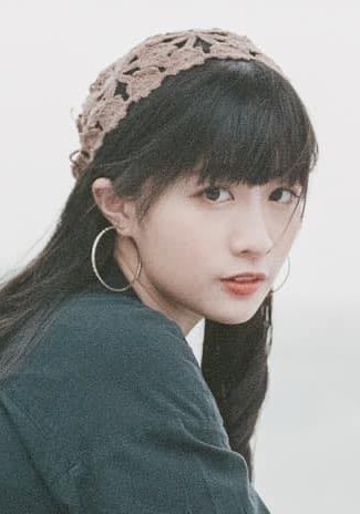 何洛瑶 Sica He照片