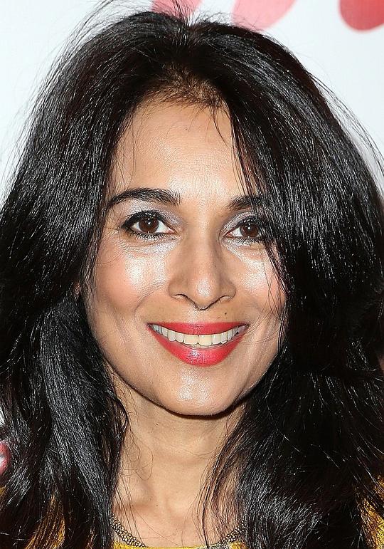 安娜·乔治 Anna George照片