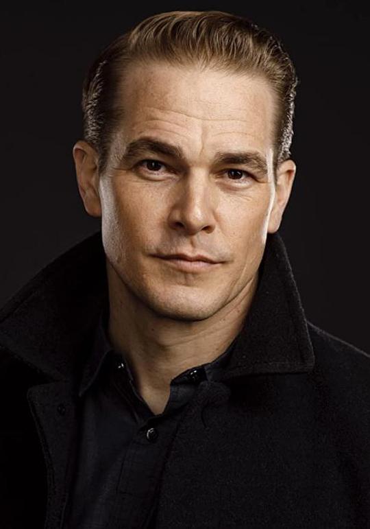 伊桑·麦克道尔 Ethan McDowell照片