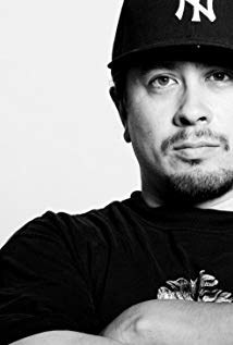 安德鲁·基希诺 Andrew Kishino照片