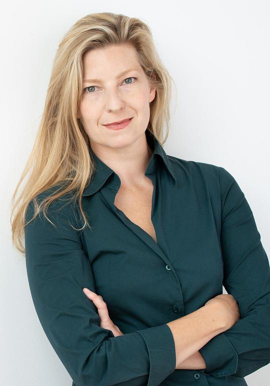 梅芙·贝蒂 Maev Beaty照片