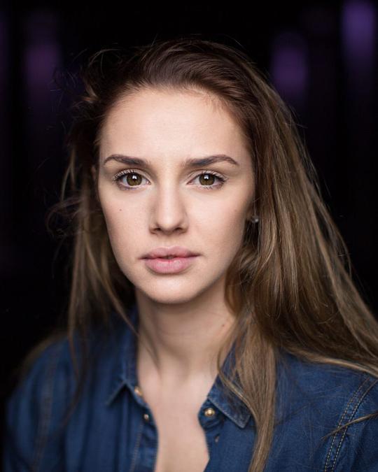 莫莉·温纳德 Mollie Winnard照片