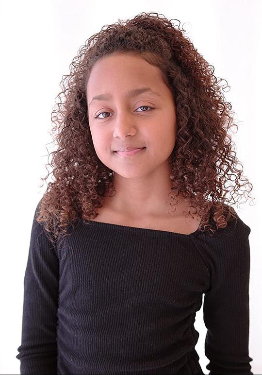 米拉·戴维斯-肯特 Mila Davis-Kent照片