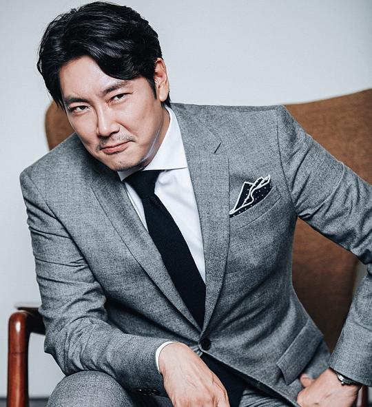 赵震雄 Cho Jin-woong照片