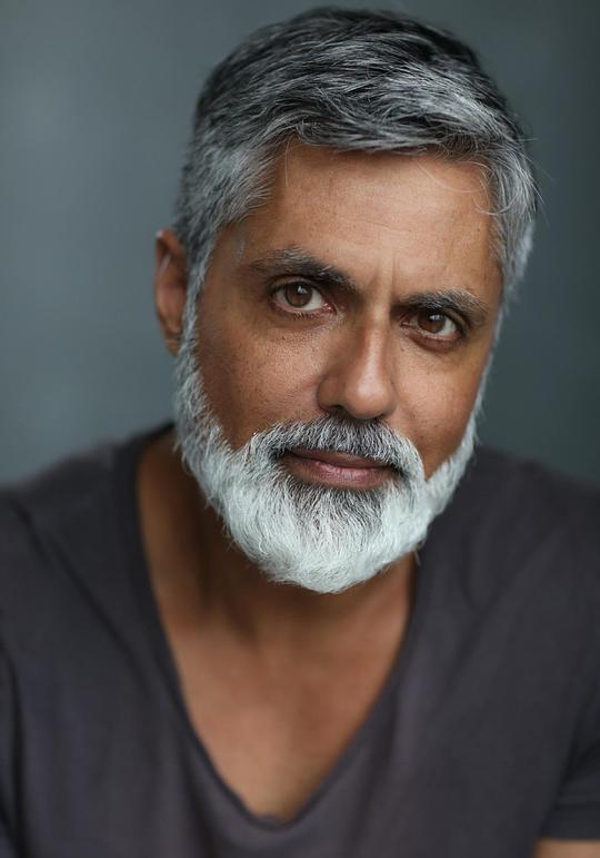 拉维·奥拉 Ravi Aujla照片