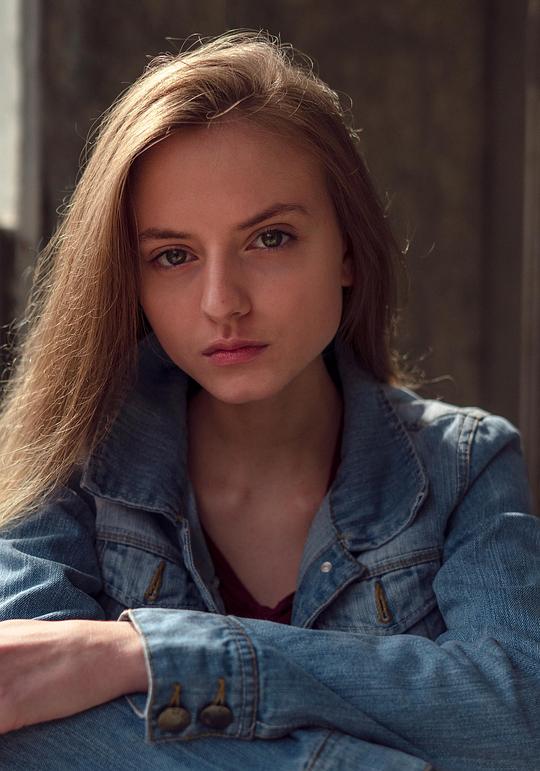 桑默·乔伊·坎贝尔 Summer Joy Campbell照片