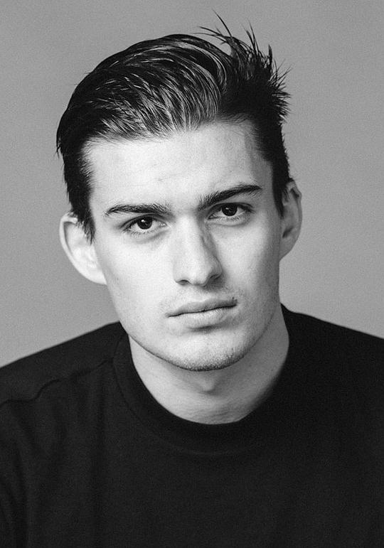 丹尼尔·瑞弗德 Daniel Rived照片