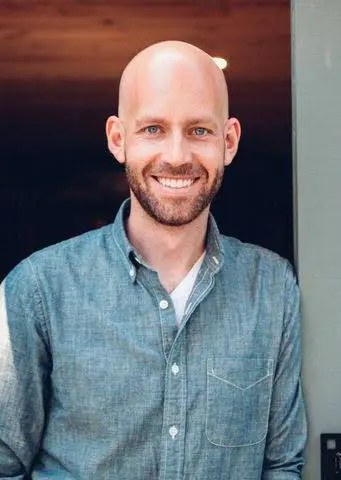 布莱特·伊万 Bret Iwan照片