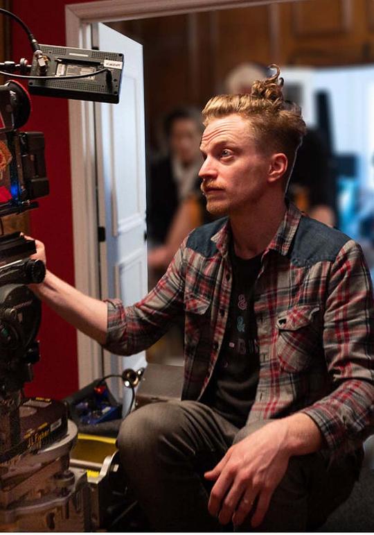 彼得·邦泰内 Peter Buntaine照片