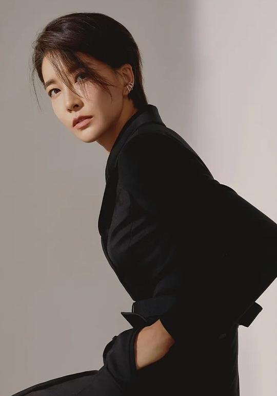 陈瑞妍 Seo-yeon Jin照片