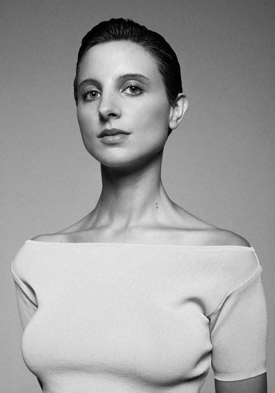 葆拉·卢辛格 Paula Luchsinger照片