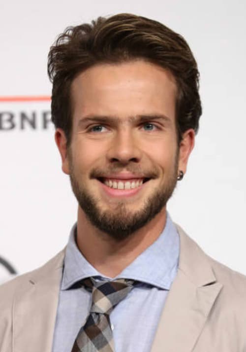 丹尼尔·康蒂斯 Daniel Contesse照片