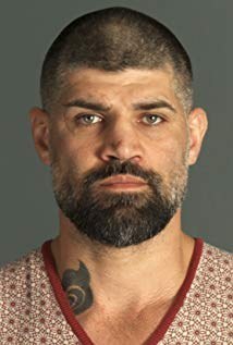 山姆·米尔胡塞尼 Sâm Mirhosseini照片