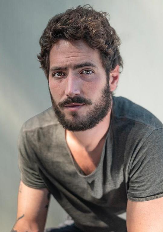 格雷格·卡尔德龙 Greg Calderone照片