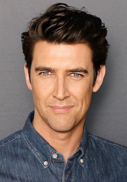 盖·纳蒂弗 Guy Nattiv照片