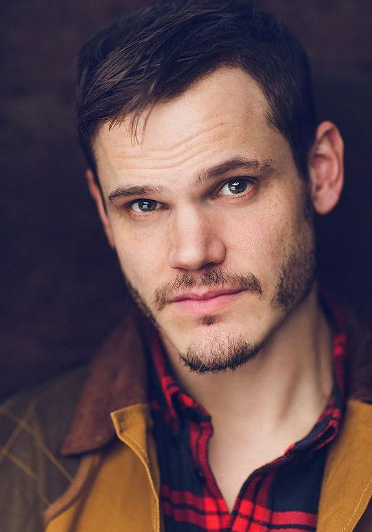 朱利安·加维兰内斯 Julian Gavilanes照片