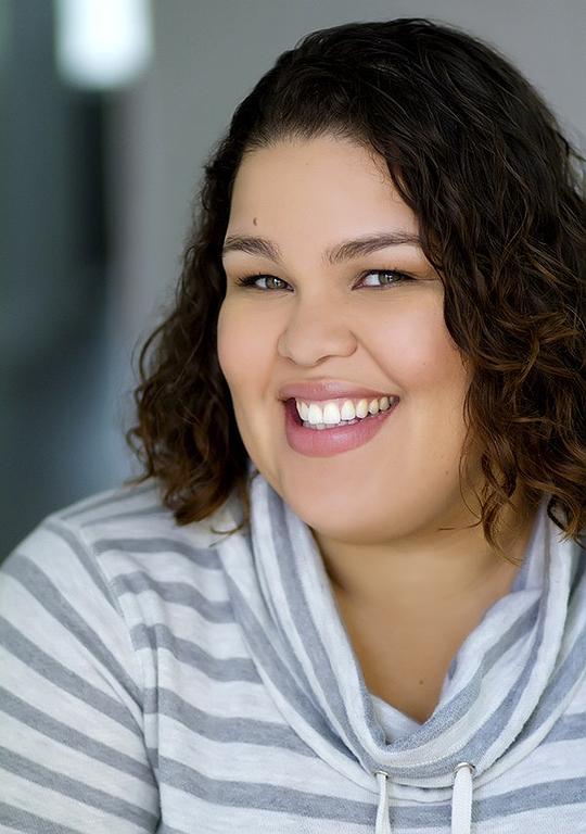 布兰妮·扬 Britney Young照片