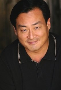 汤姆·易 Tom Yi照片