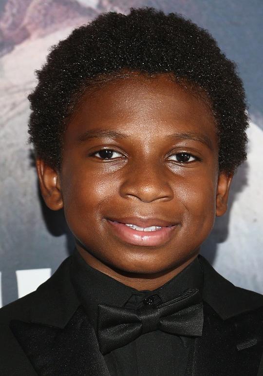 蔡斯·W·狄龙 Chase W. Dillon照片