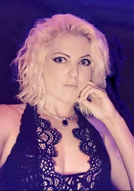 克丽斯托·梅耶斯 Crystal Mayes照片