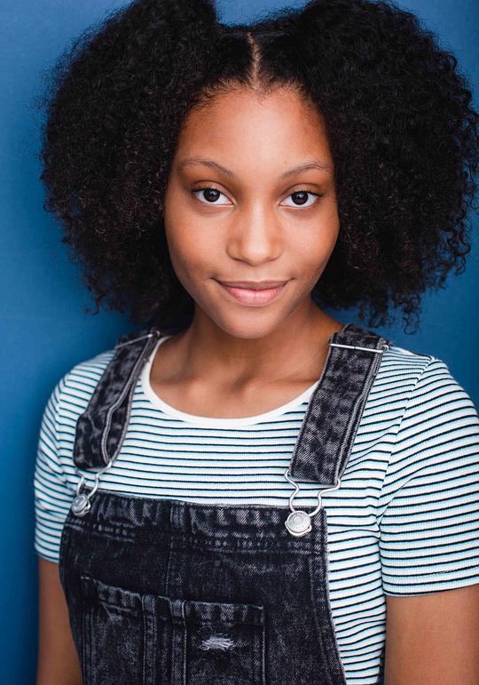 格洛丽亚·曼宁 Gloria Manning照片