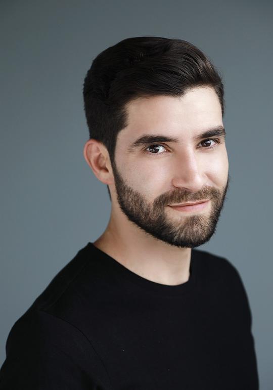 丹尼尔·托罗 Daniel Toro照片