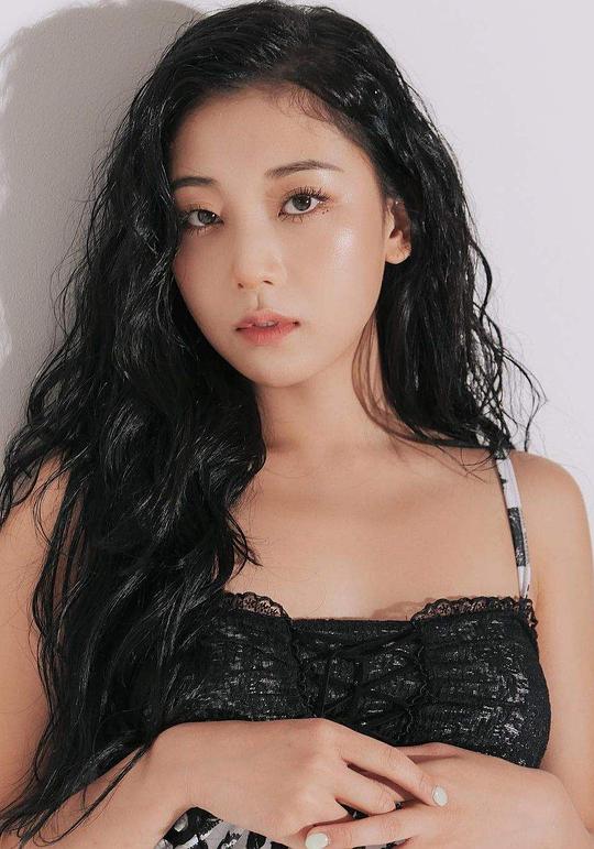 张丞延 Seung Yeon照片
