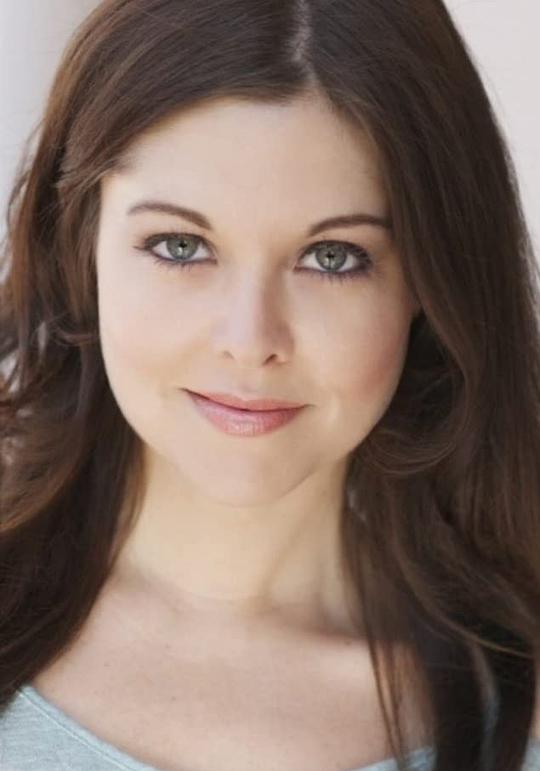 艾琳·克莱因 Erin Cline照片