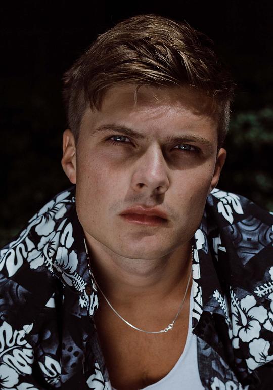 萨姆·雷希纳 Sam Rechner照片