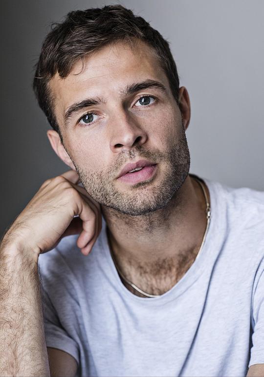 汤姆·福布斯 Tom Forbes照片