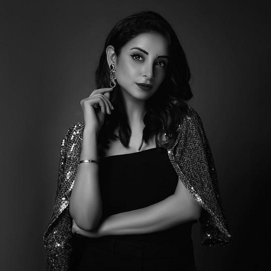 莎瓦·吉拉尼 Sarwat Gilani照片