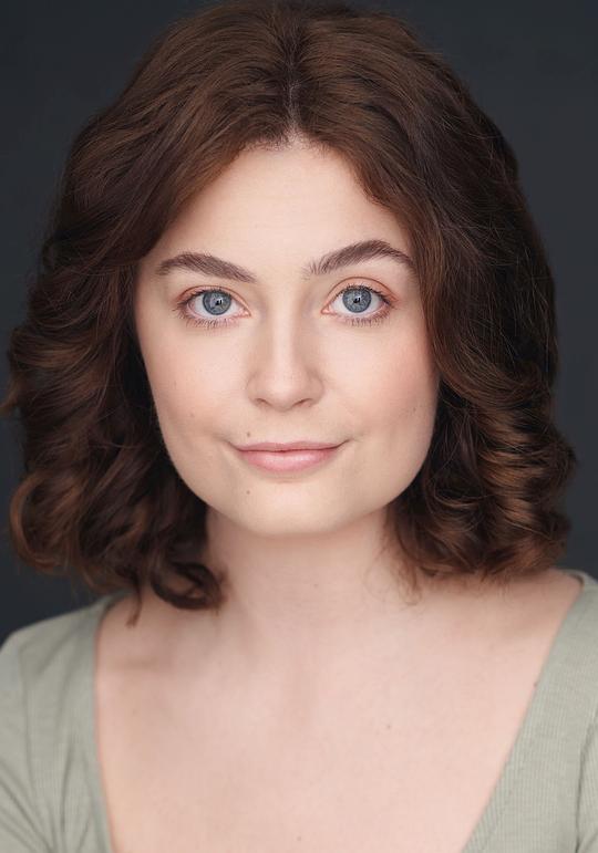 Charlotte Robinson照片